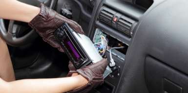 Kradzież radia z samochodu