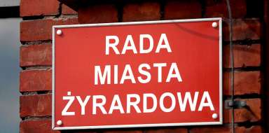 Tablica Rady Miasta Żyrardowa przy Urzędzie Miejskim
