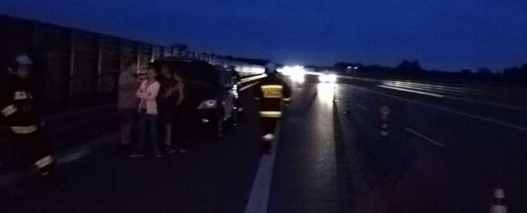 Pożar samochodu na autostradzie A2